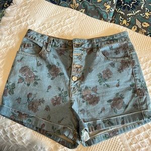 Urban Outfitters BDG Super High Rise Foxy Women's Shorts - Size 29W - Floral